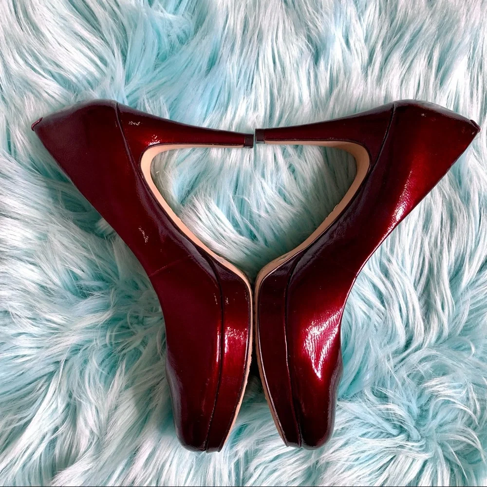 Vince Camuto Patent Leather Dark Red Vintage Heels Women’s 7 Low Platform